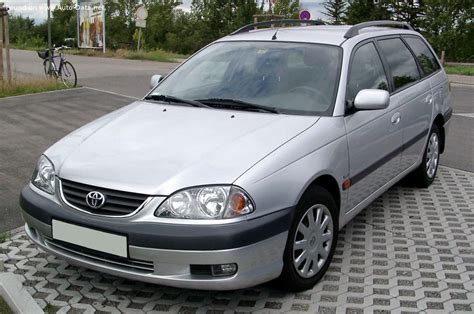 Nuotrauka: Toyota Avensis Wagon (T22) - galinė dalis