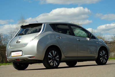 Naudoto Nissan Leaf 2-osios kartos modelio nuotrauka