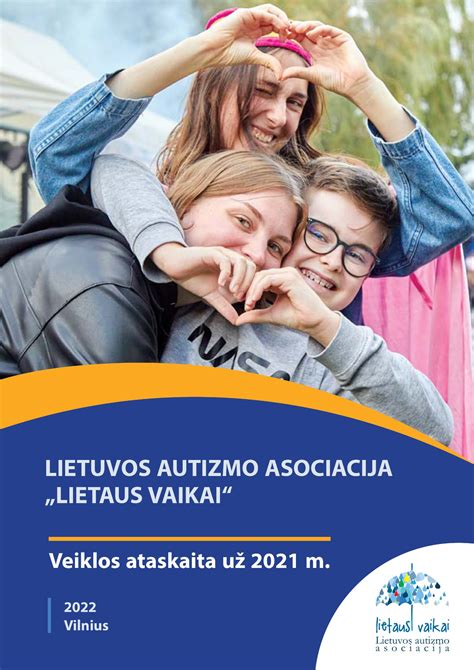Asmuo su vertėju teorijos egzamine, pabrėžiant pagalbos poreikį dėl sensorinių sutrikimų
