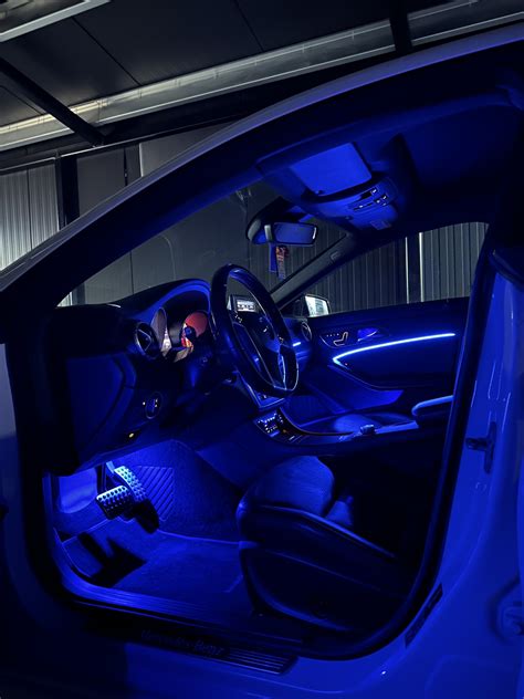 Modernizuotas automobilio salono apšvietimas