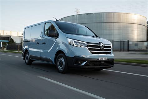 Infografika: Kilimėlių pasirinkimo procesas Renault Trafic