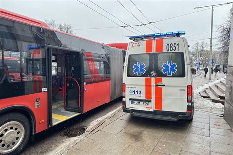 Park & Ride ženklas ir autobusas