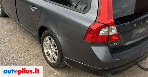 Volvo V70 priekinė dalis