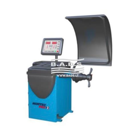 Nuotrauka, vaizduojanti ratų balansavimo stakles autoservise