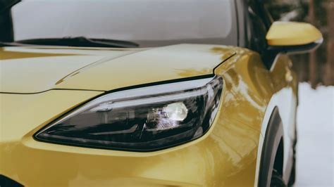 Automobilio žibintų patikra tamsiu paros metu