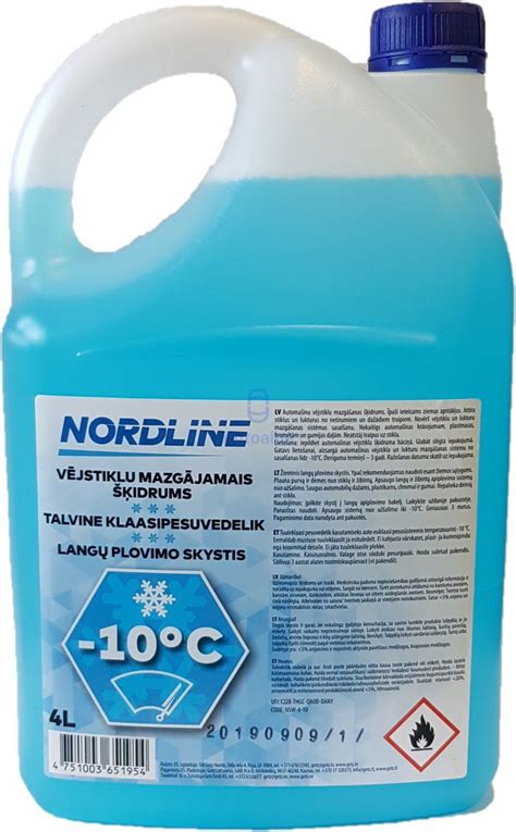 Piltuvėlio naudojimas pildant langų plovimo skysčio bakelį