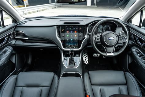 Subaru Outback važiuoklės detalės arba AWD sistemos iliustracija