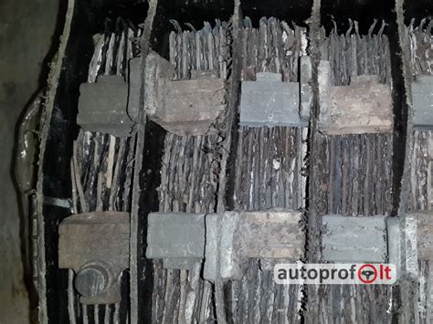 Diagrama: sulfatacijos procesas ir plokštelių deformacijos mechanizmai