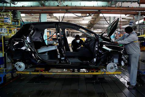 Infografika: Pasaulinė automobilių gamyba ir pagrindiniai gamintojų regionai