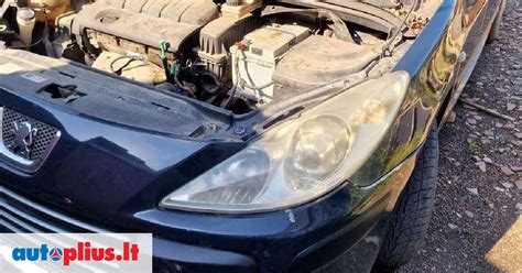 Tematinė nuotrauka: įvairių tipų automobilių varikliai