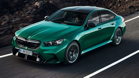 Karolio Greiciūno realistiškas BMW M5 piešinys