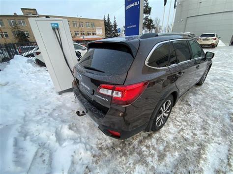 Subaru Outback automobilio nuotrauka su pabrėžtais saugumo elementais