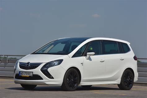 Erdvinis automobilio Opel Zafira Tourer matmenų brėžinys