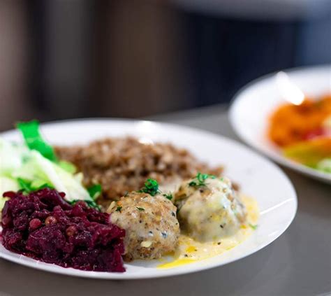 Nuotrauka: dienos pietų patiekalai restorane „Rene“