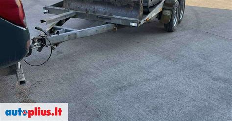 Specialios paskirties automobilis su įmontuota įranga