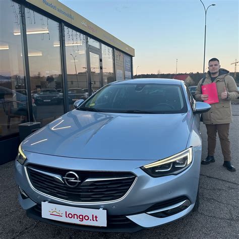 Naudotų Opel automobilių ekspozicija Marijampolėje