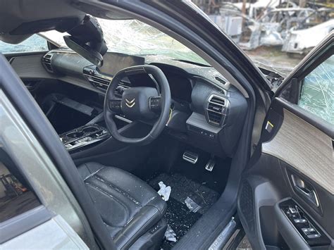 Citroen C5 prietaisų skydelis su pranešimu 