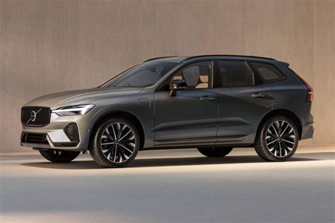 Volvo XC60 amortizatoriaus atraminės gumos scheminis pjūvis su montavimo vietomis