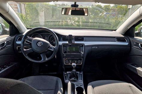 Infografika apie vidutines kuro sąnaudas Skoda Superb 2.0 TDI 103kW skirtingomis sąlygomis (miestas, užmiestis, trasa)