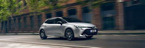 Toyota automobilio vizualizacija su garantijos lipduku