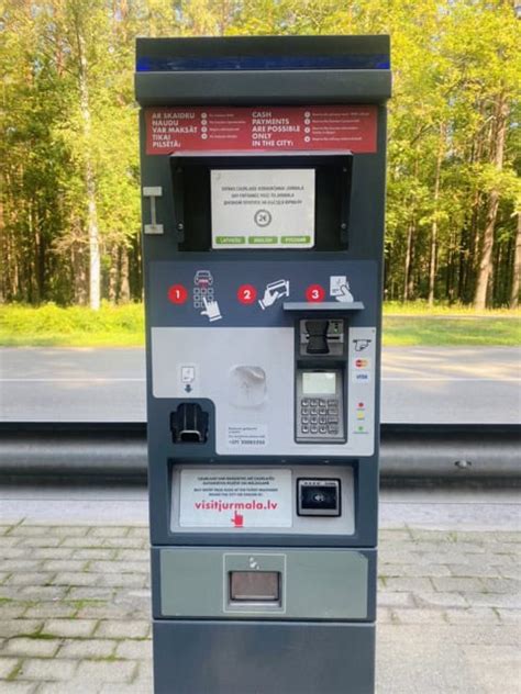 Nuotrauka: leidimų automatas Jūrmaloje prie įvažiavimo