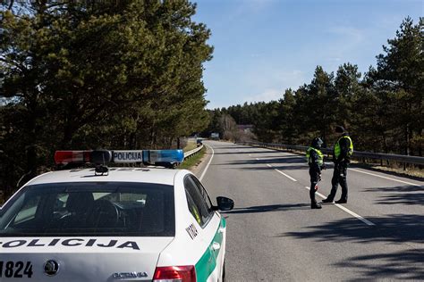 Policijos reidas su patikros punktu kelyje