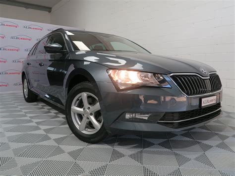 Subaru Outback ir konkurentų (pvz., Škoda Superb 4x4) palyginimas