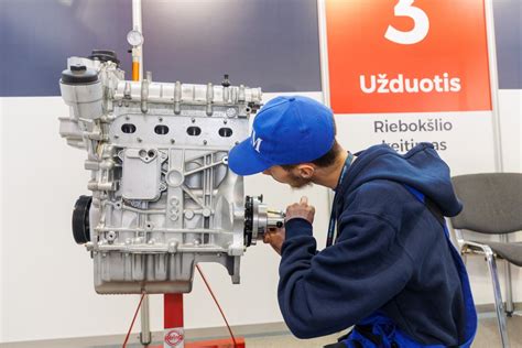 Tematinė nuotrauka: automobilis remonto dirbtuvėse