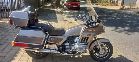 Honda Gold Wing GL1200 modelis, pabrėžiantis agresyvesnį dizainą