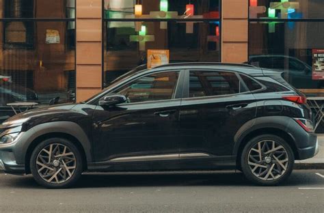 Automobilio kaina skaičiuoklė, su įvairių parametrų įvedimo laukeliais