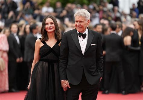 Harrisonas Fordas su žmona Calista Flockhart viešumoje