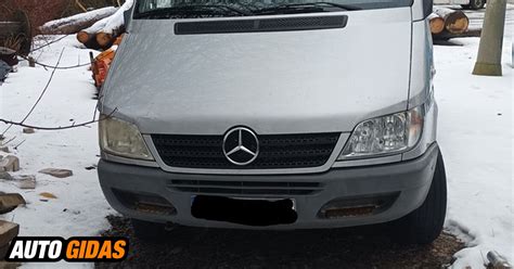 Tematinė nuotrauka: Mercedes-Benz Sprinter su vairu dešinėje pusėje