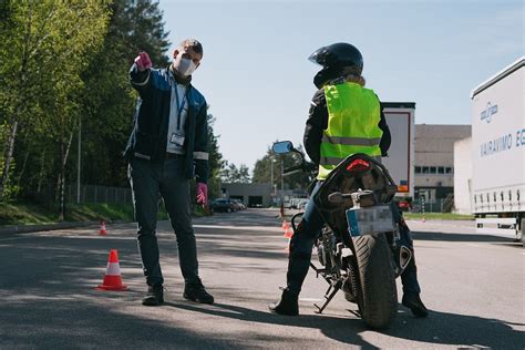 Važiavimas mažo spindulio posūkiu