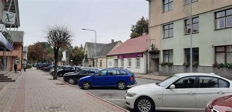Nuotrauka: transporto spūstis Prienų mieste Vytauto gatvėje.