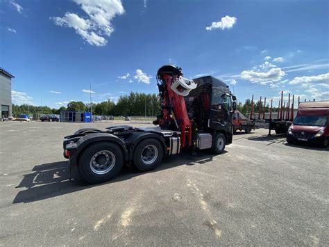 Palyginimas: greitkelio vilkikas ir terminalų vilkikas