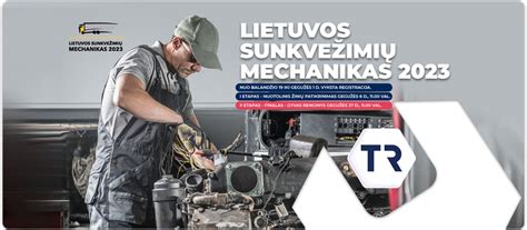 mechanikas tikrina sunkvežimio variklį