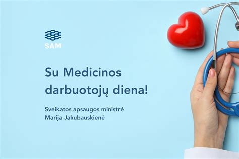 Darbuotojų komanda, dirbanti su Audi automobiliais autoservise