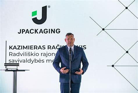 Istorinė padangų gamybos gamyklos nuotrauka arba Mitas logotipas