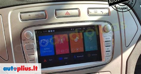 Nuotrauka, vaizduojanti „Ford SYNC“ sąsają su navigacijos funkcija