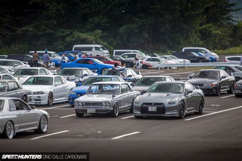 Teminė nuotrauka: modernūs japoniški automobiliai