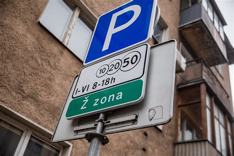 Programėlių piktogramos: m.Parking, CarOne, Unipark, Parkman