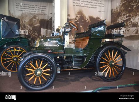 1899 metų „Daimler“ automobilis, priklausęs Lioneliui Rothchildui