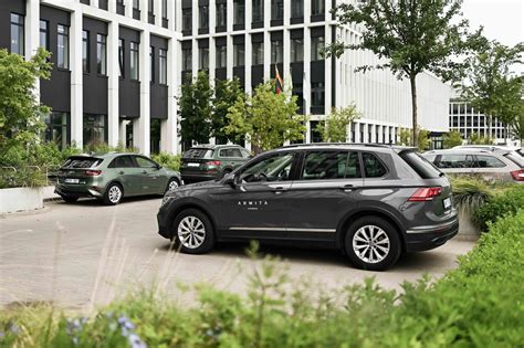 Nuotrauka: Pakaitinis automobilis nuomos aikštelėje