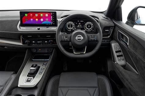 Nissan Qashqai N-Tec interjero detalės ir multimedijos ekranas