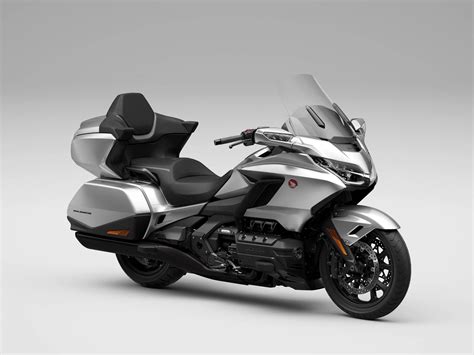 Motociklas Honda Goldwing 1800 su sumontuota navigacijos sistema