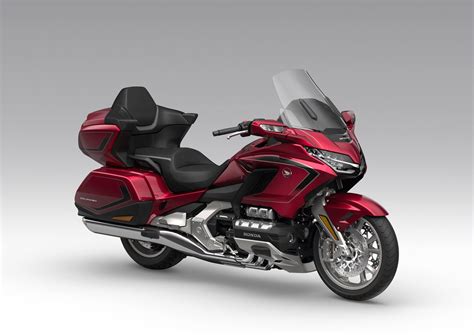 Schema: Honda Goldwing 1800 navigacijos laikiklio tvirtinimo taškai