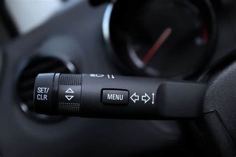 Automobilio posūkio signalo lemputės keitimas