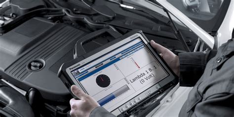 Tematinė nuotrauka: kompiuterinė automobilio diagnostika