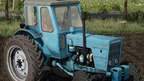 Teminis MTZ 52 traktoriaus atvaizdas dirbant laukuose