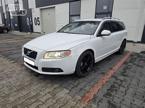 Volvo V70 (2008 m. ir naujesnis) variklio skyriaus vaizdas